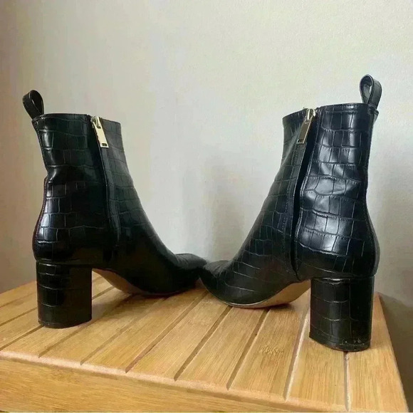 Black Croc Embossed Vegan Leather Heeled Booties - H&M - Size 6.5 - Picture 4 of 8